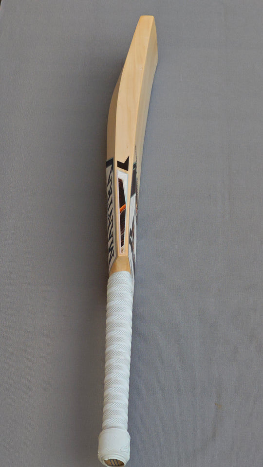 English Willow Bats - Precision Crafted. Power Delivered.