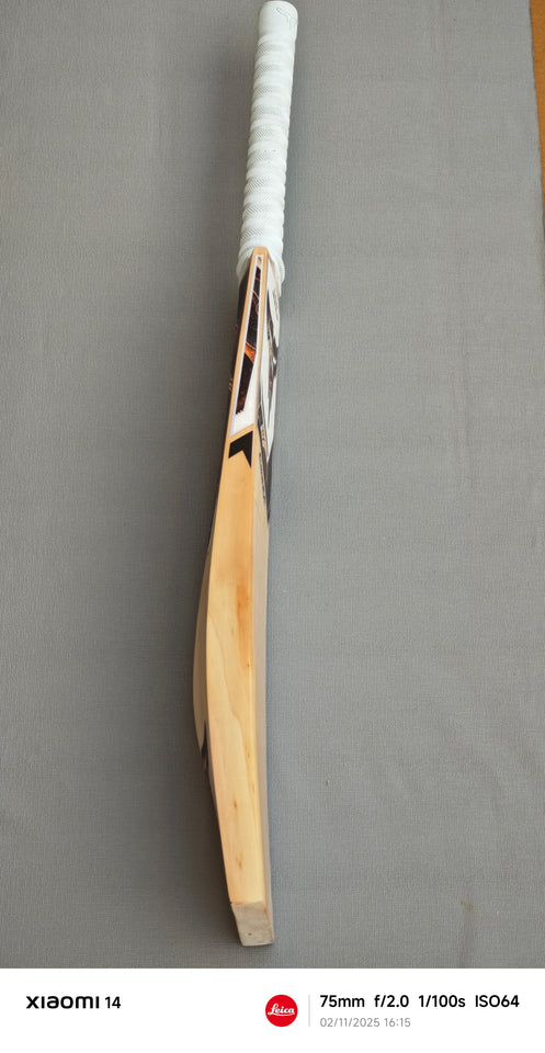 English Willow Bats - Precision Crafted. Power Delivered.