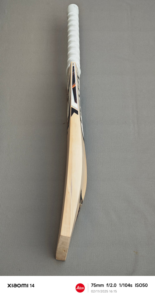 English Willow Bats - Precision Crafted. Power Delivered.