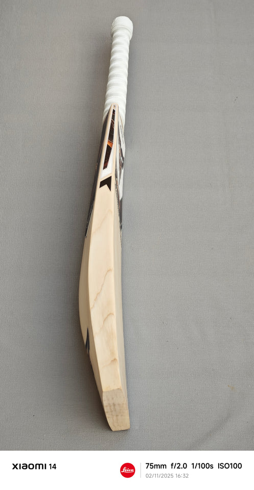English Willow Bats - Precision Crafted. Power Delivered.