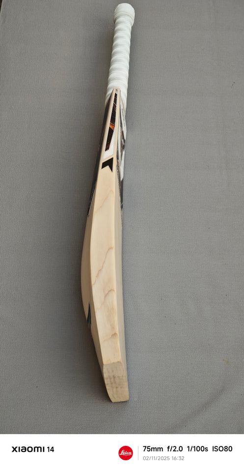 English Willow Bats - Precision Crafted. Power Delivered.